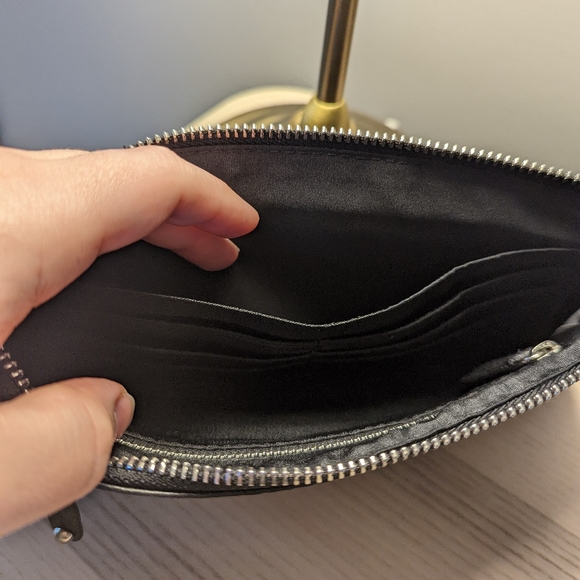 AVAILABLE AS BUNDLE WITH OTHER CLUTCH - Picture 4 of 4